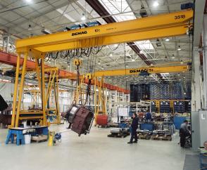 双梁半门式起重机