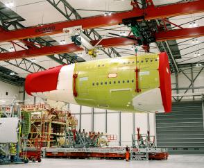 用于飞机组装的特种起重机