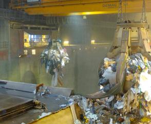 用于垃圾焚烧设施的特种起重机