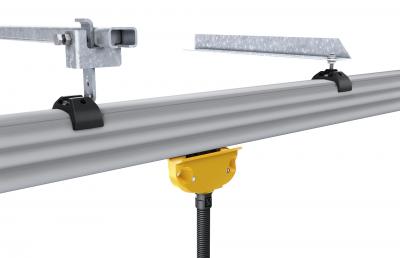 Suspensions: C-rail for fine adjustment in two axes (left), threaded pin for vertical alignment (right)